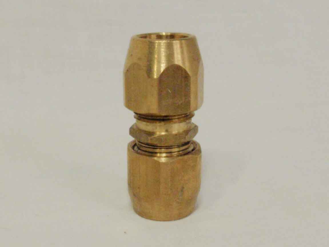 #32400 Brass Hose Joiner 3/8" Hose